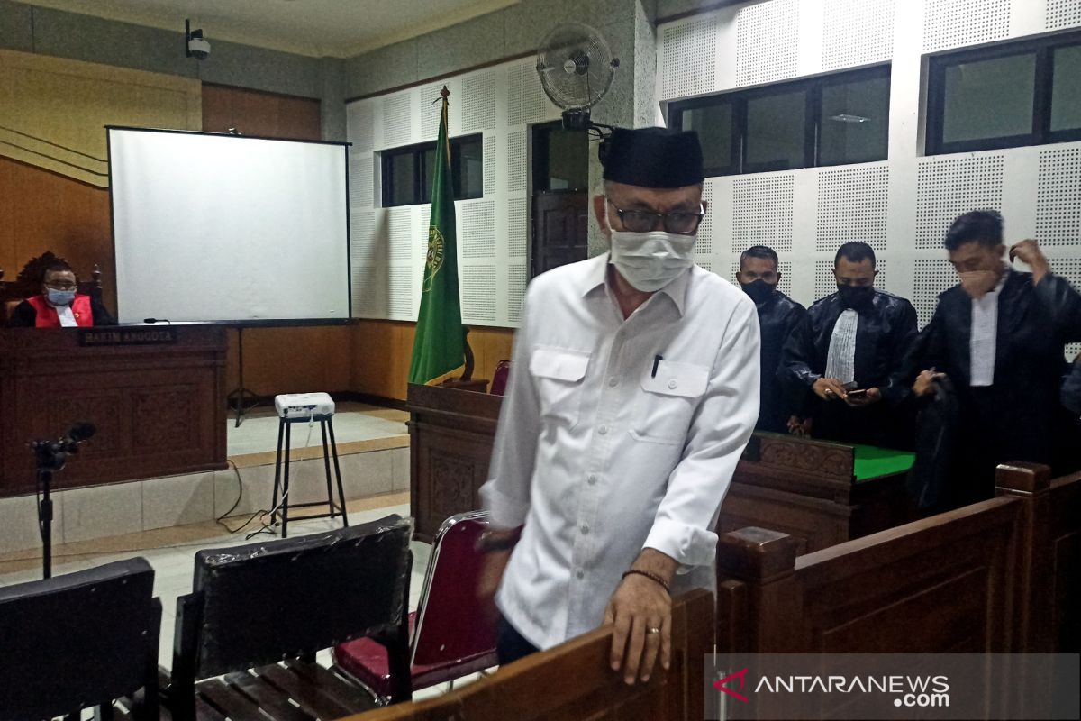Hakim memvonis mantan Kepala Distanbun NTB 13 tahun penjara
