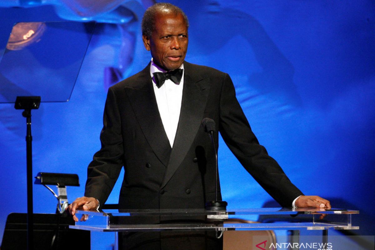 Sidney Poitier, aktor kulit hitam pertama pemenang piala Oscar, meninggal  dunia