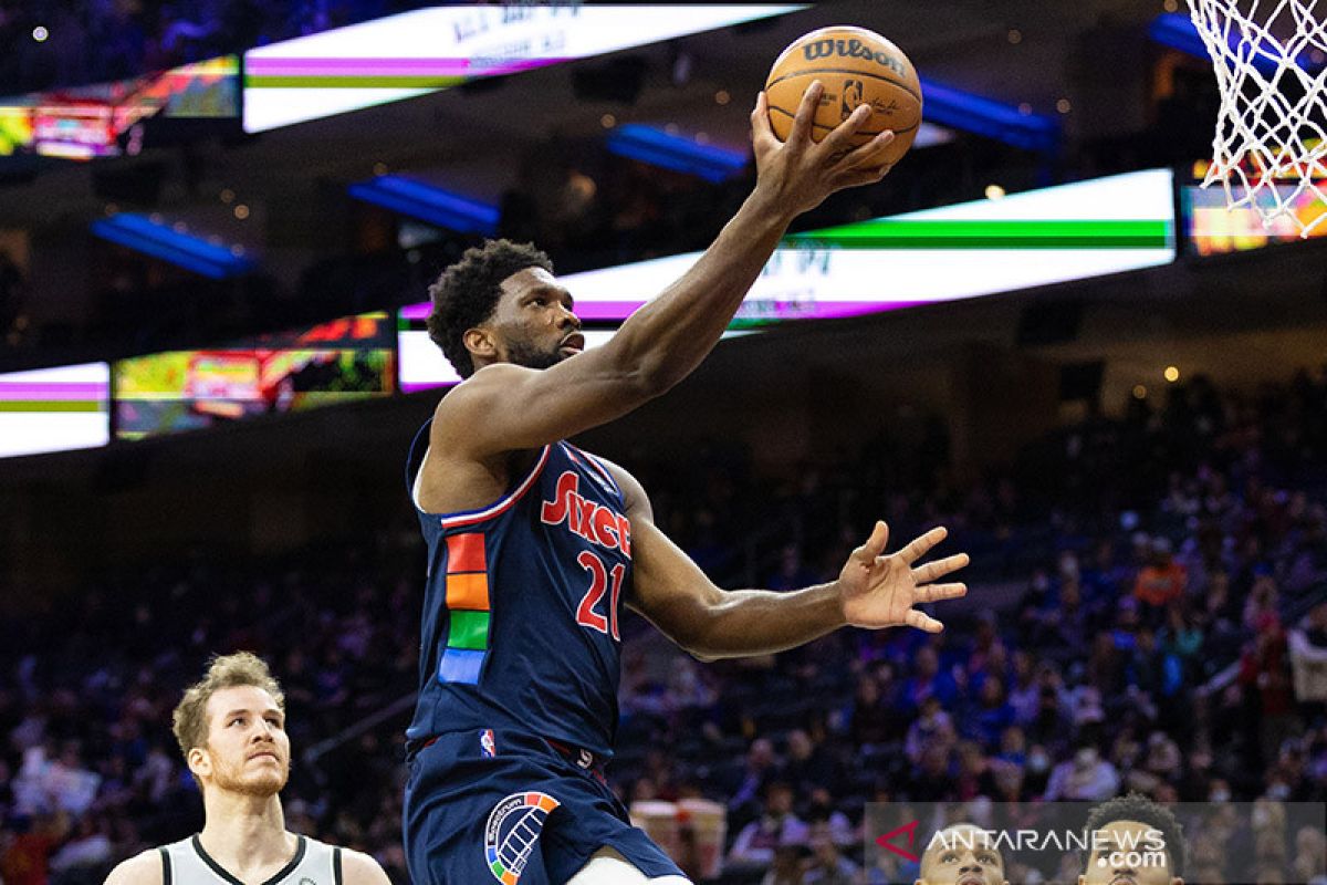 Joel Embiid, Tobias Harris antar 76ers atasi Pelicans