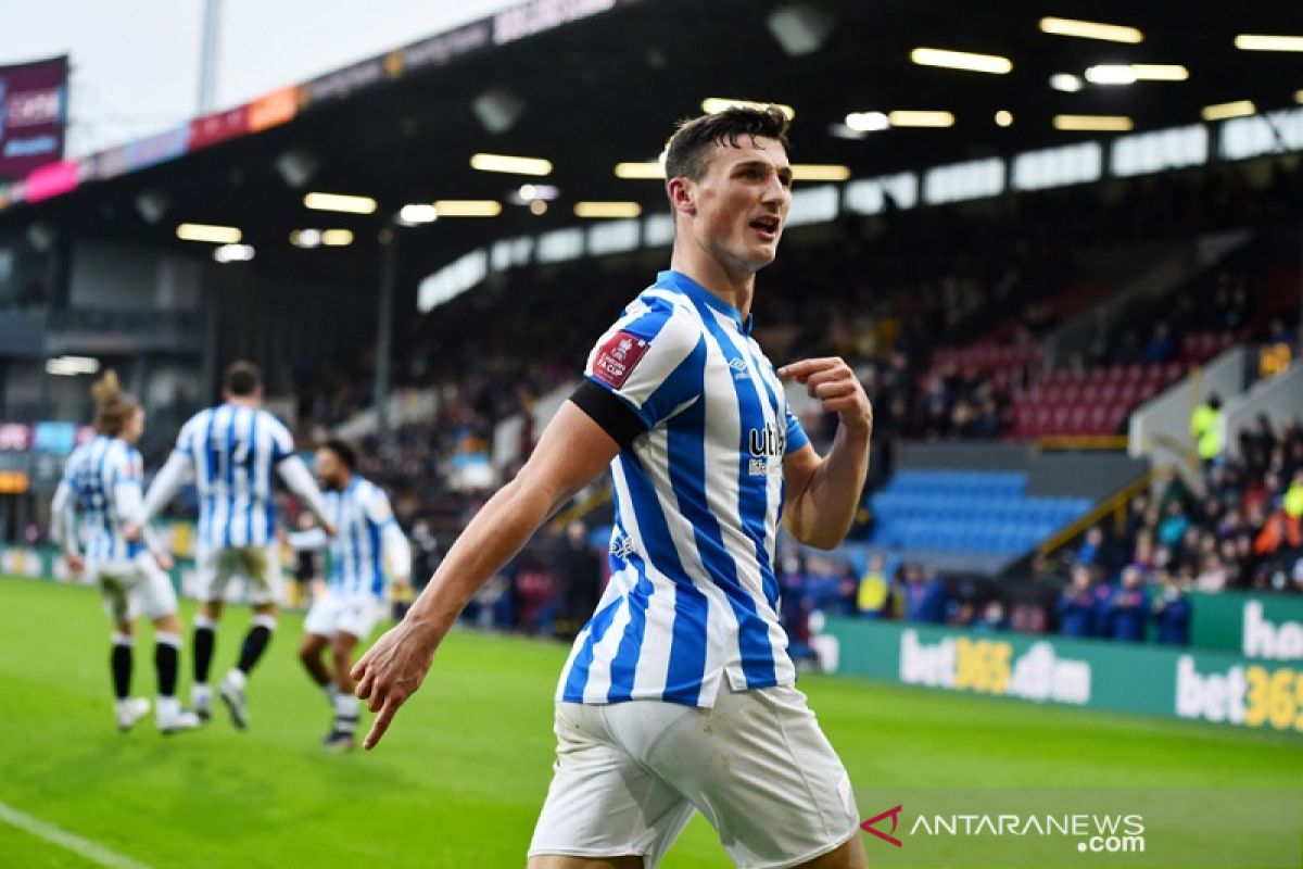 Piala FA - Burnley disingkirkan tim kasta kedua Huddersfield Town