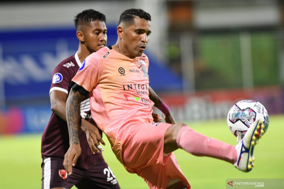 Beto Goncalves selamatkan Madura United dari kekalahan lawan Barito Putera