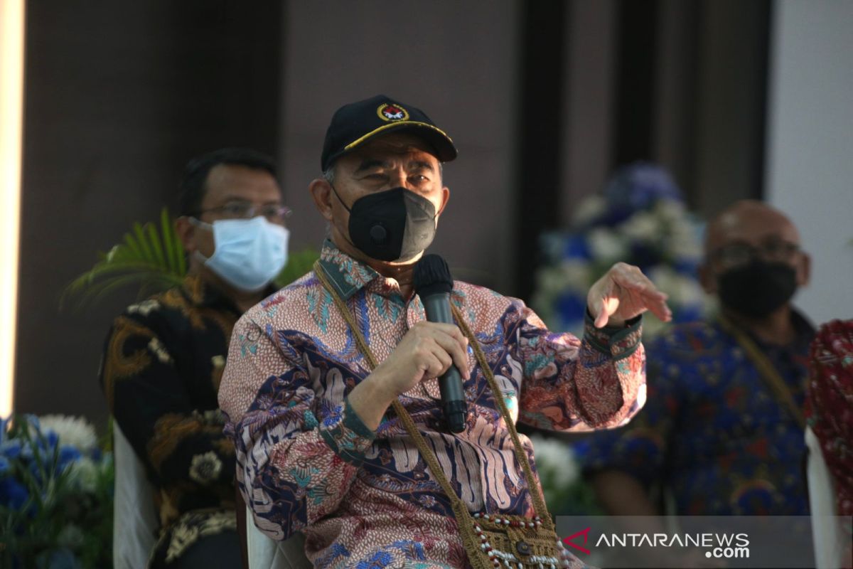 Menko PMK dorong pengembangan mobil listrik oleh lembaga sekolah