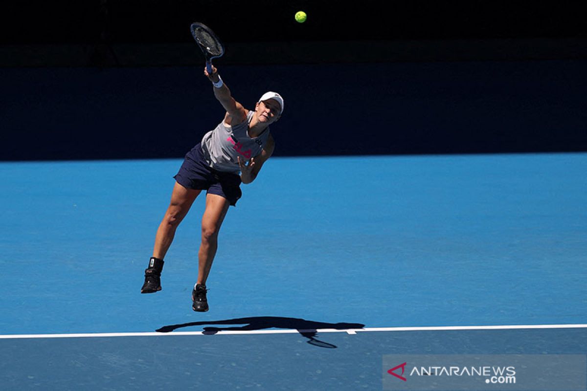 Barty awali persiapan Australian Open dengan juara di Adelaide