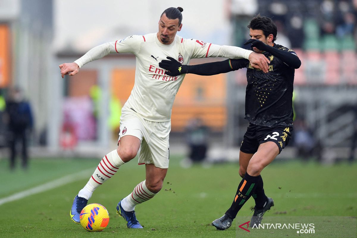 Bungkam Venezia 3-0, AC Milan rebut puncak klasemen