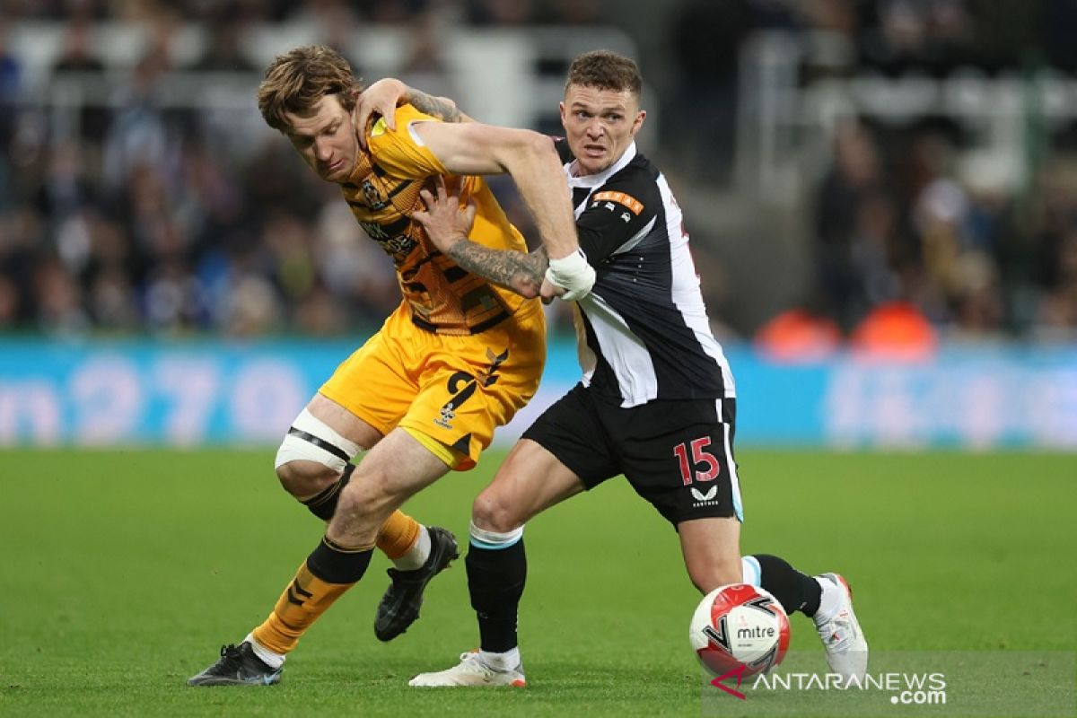 Piala FA - Kieran Trippier debut, Newcastle malah kalah dari tim strata ketiga