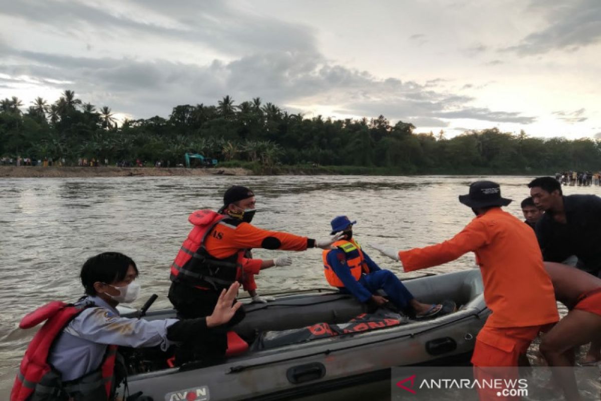 Basarnas temukan remaja terseret arus Sungai Konawe meninggal