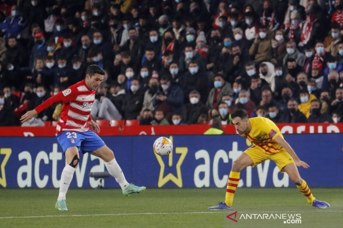 Liga Spanyol-Barcelona ditahab imbang Granada 1-1