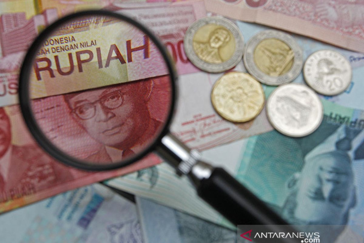 Kurs rupiah ditutup melemah menanti kebijakan The Fed