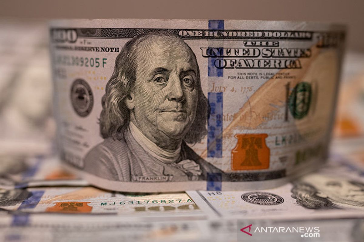 Dolar melemah di tengah momentum penurunan imbal hasil obligasi pemerintah AS