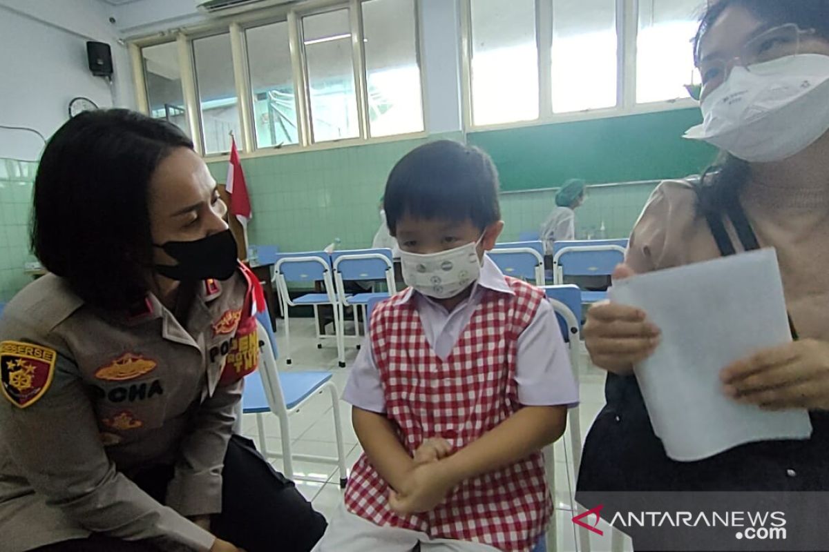 350 siswa usia 6-11 ikut vaksinasi di Grogol Petamburan