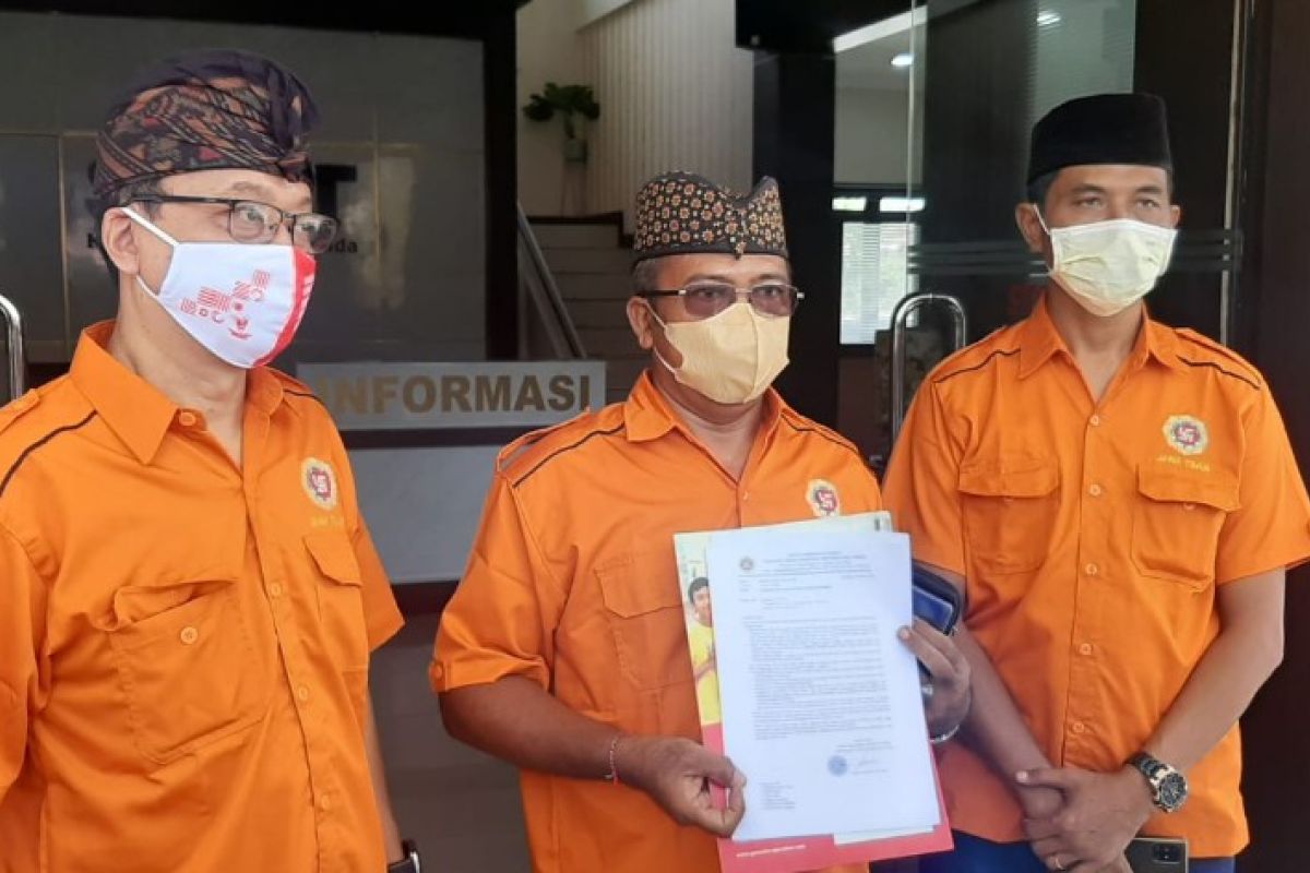 Ormas Hindu laporkan pelaku penendang sesajen di Semeru ke Polda Jatim