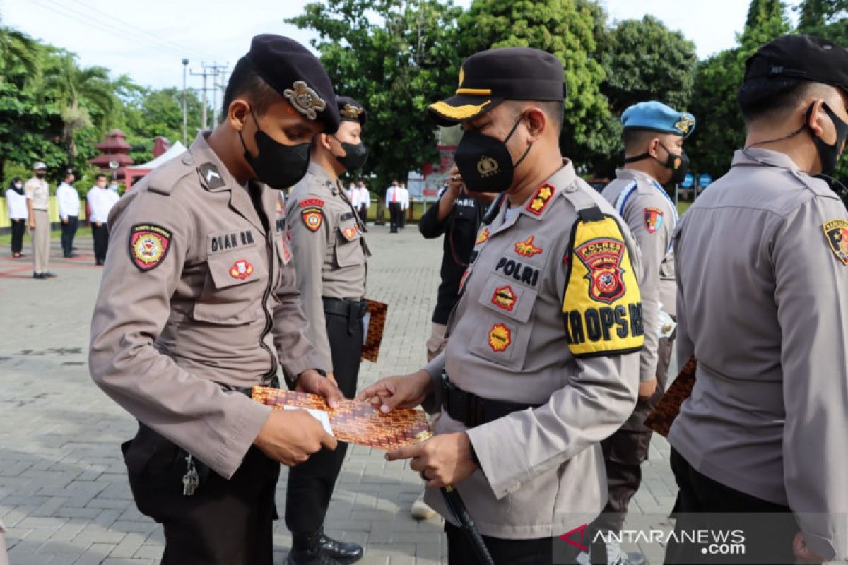 Bripda Sandi selamatkan warga hendak melahirkan ketika terjebak kemacetan