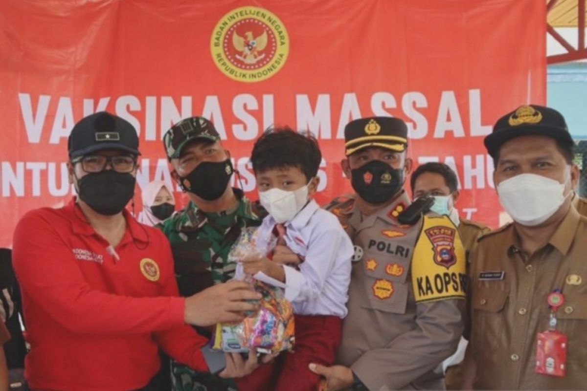 Kepala BIN Kalsel pantau vaksinasi anak di Tapin