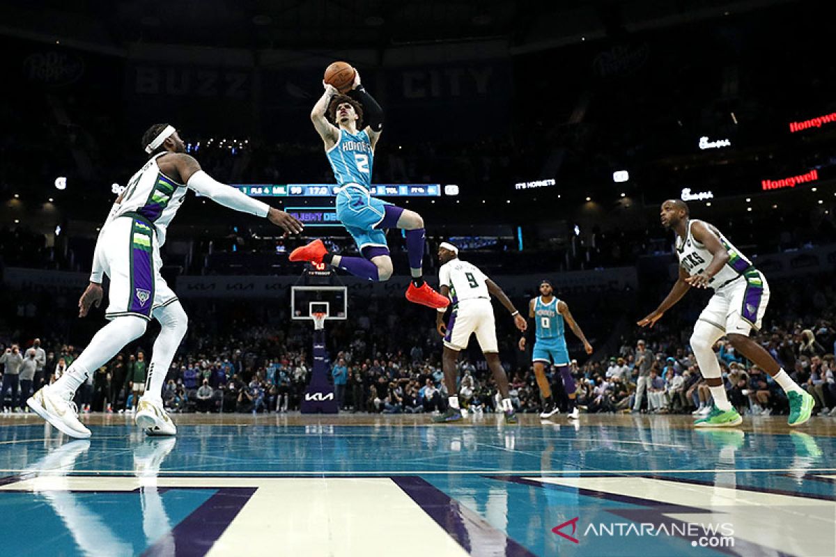 Hornets raih kemenangan beruntun atas Bucks 103-99