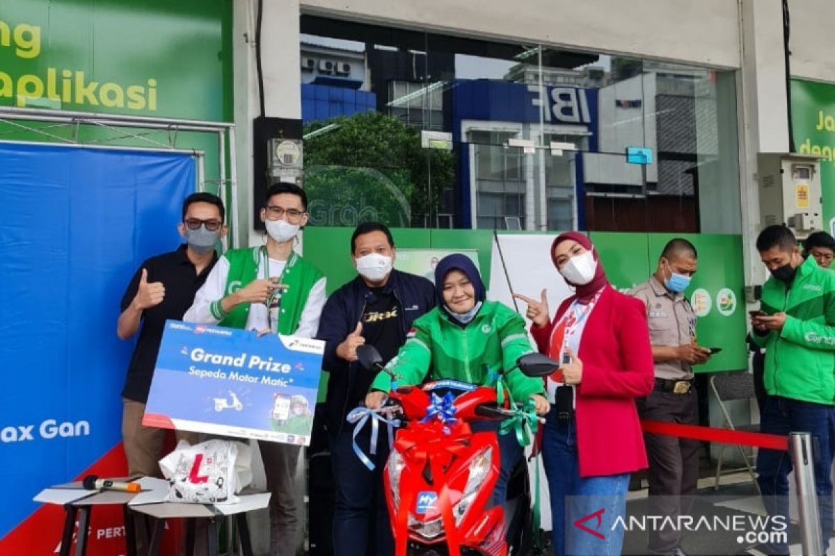 Lewat Program Pertamax Gan, Mitra GrabBike dapat Grand Prize Motor