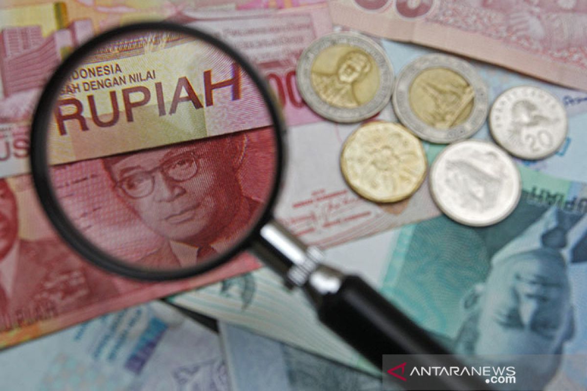 Rupiah menguat tipis Rabu pagi