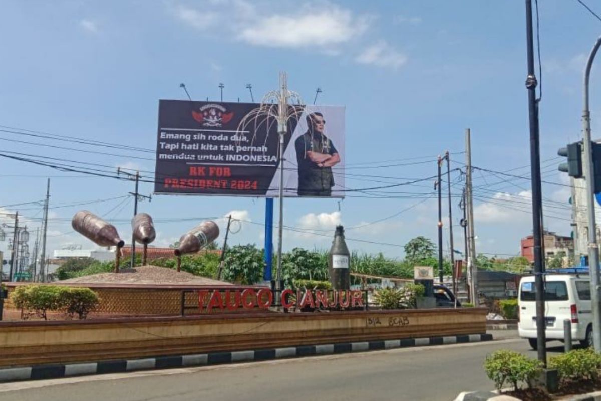 Baliho dukungan Ridwan Kamil calon presiden bermunculan di wilayah Jawa Barat