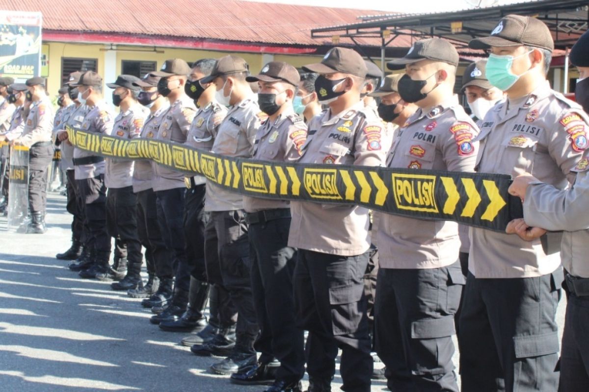 North Sumatra Police deploy teams for door-to-door vaccinations