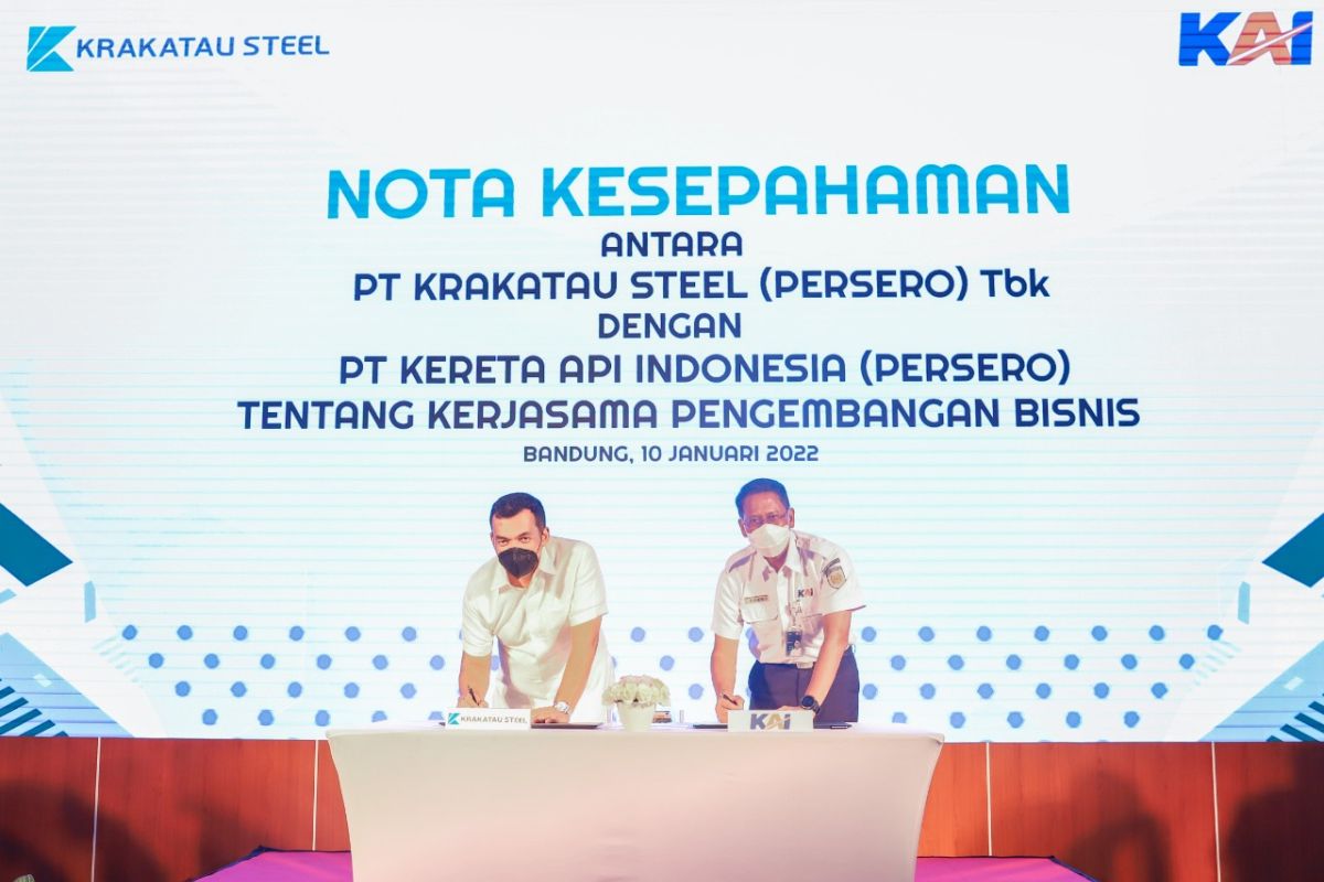 KAI dan Krakatau Steel tandatangani MoU optimalisasi baja dan angkutan kereta