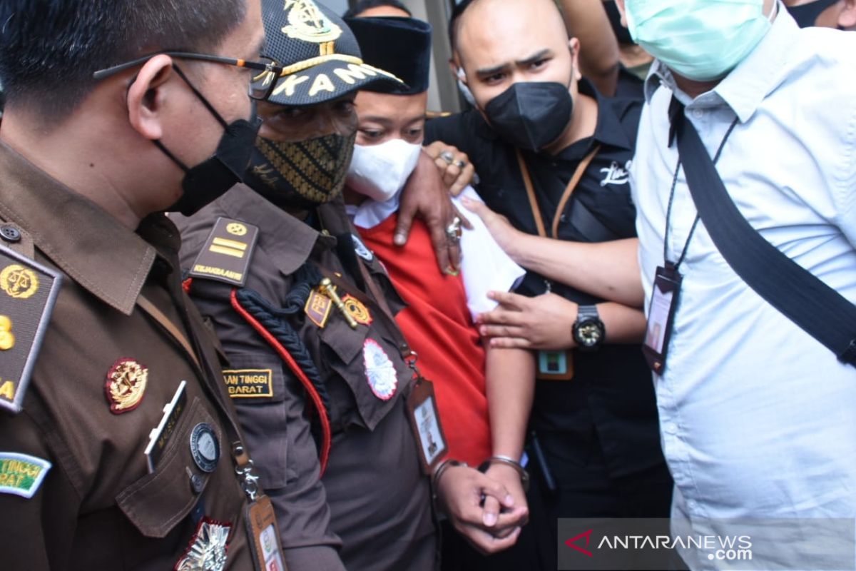 Herry Wirawan mengaku menyesal perkosa 13 santriwati