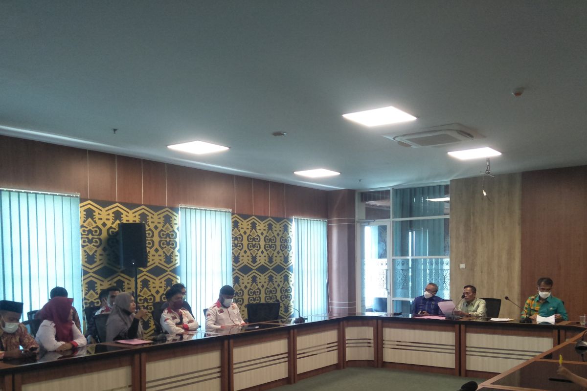 Pegawai tidak tetap di Lombok Tengah menemui Bupati