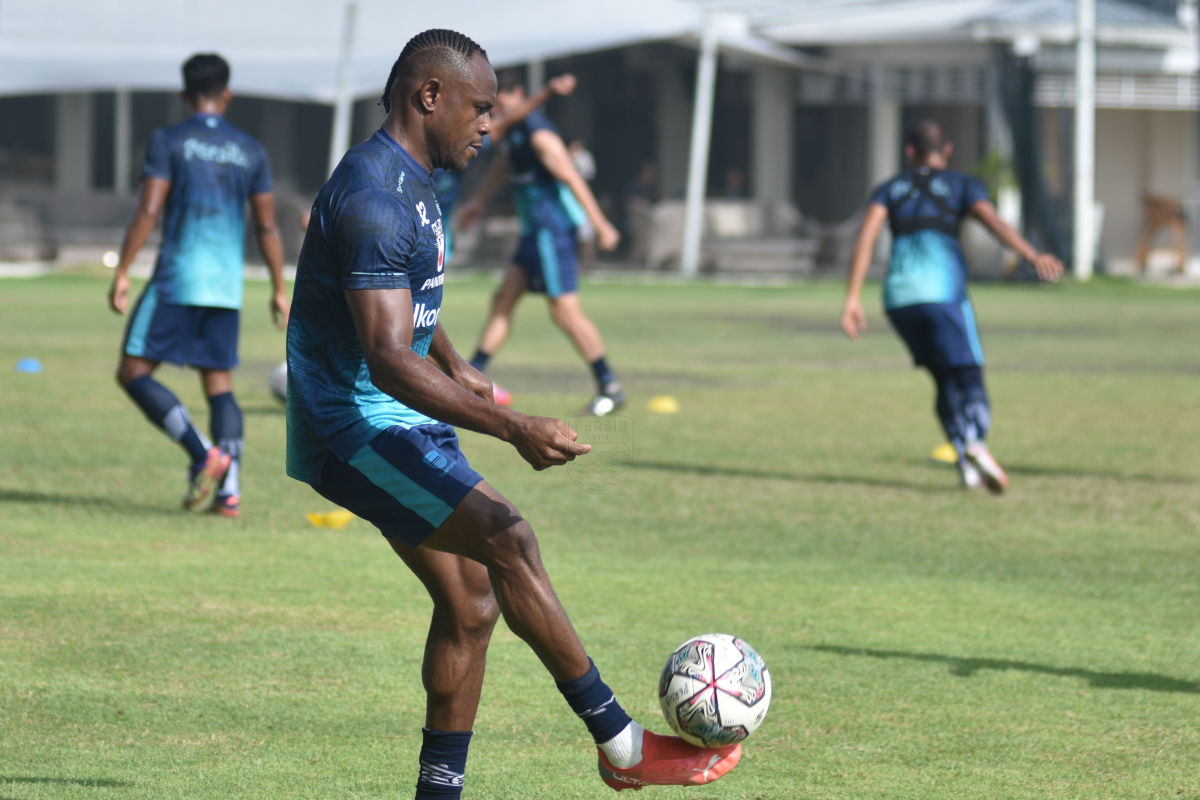Jelang pertandingan, Victor Igbonefo minta Persib Bandung waspadai Bali United