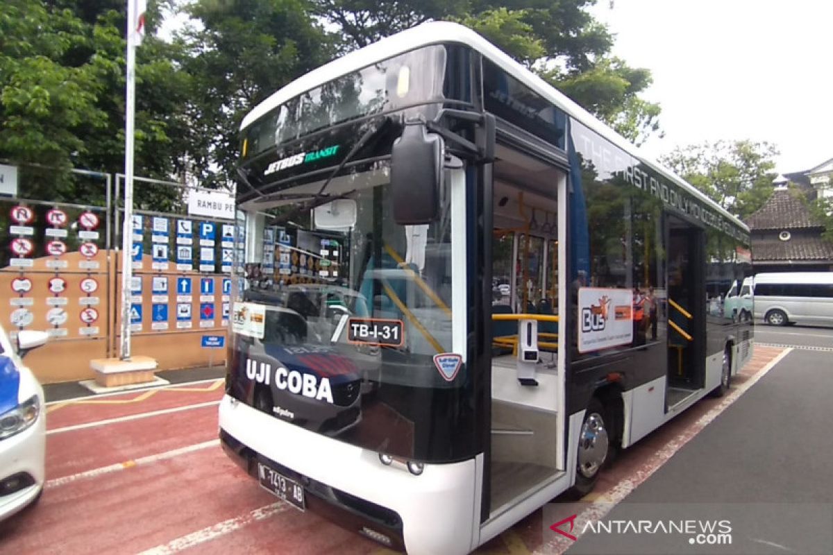 Solo mulai uji coba bus low deck ramah difabel