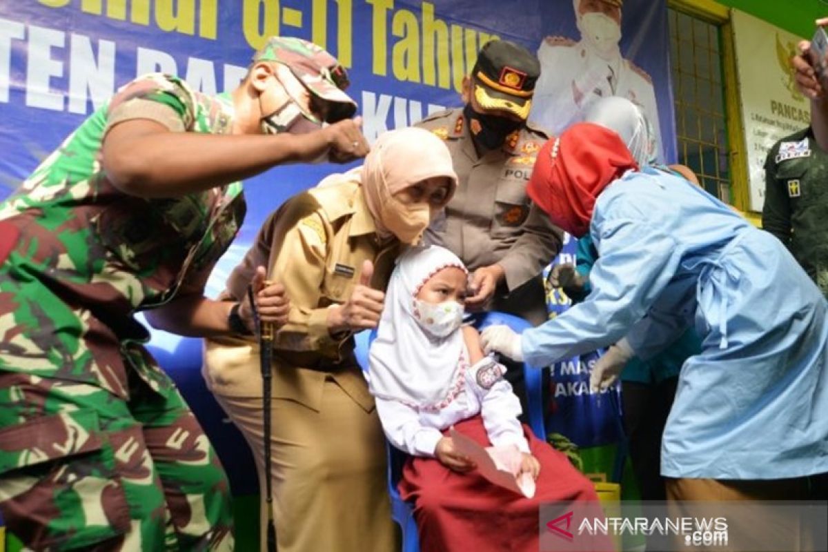 Barito Kuala begins child vaccination, targets 33,315 children