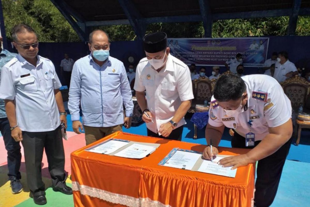 Pemkab Bone Bolango meluncurkan alat uji statis kendaraan bermotor