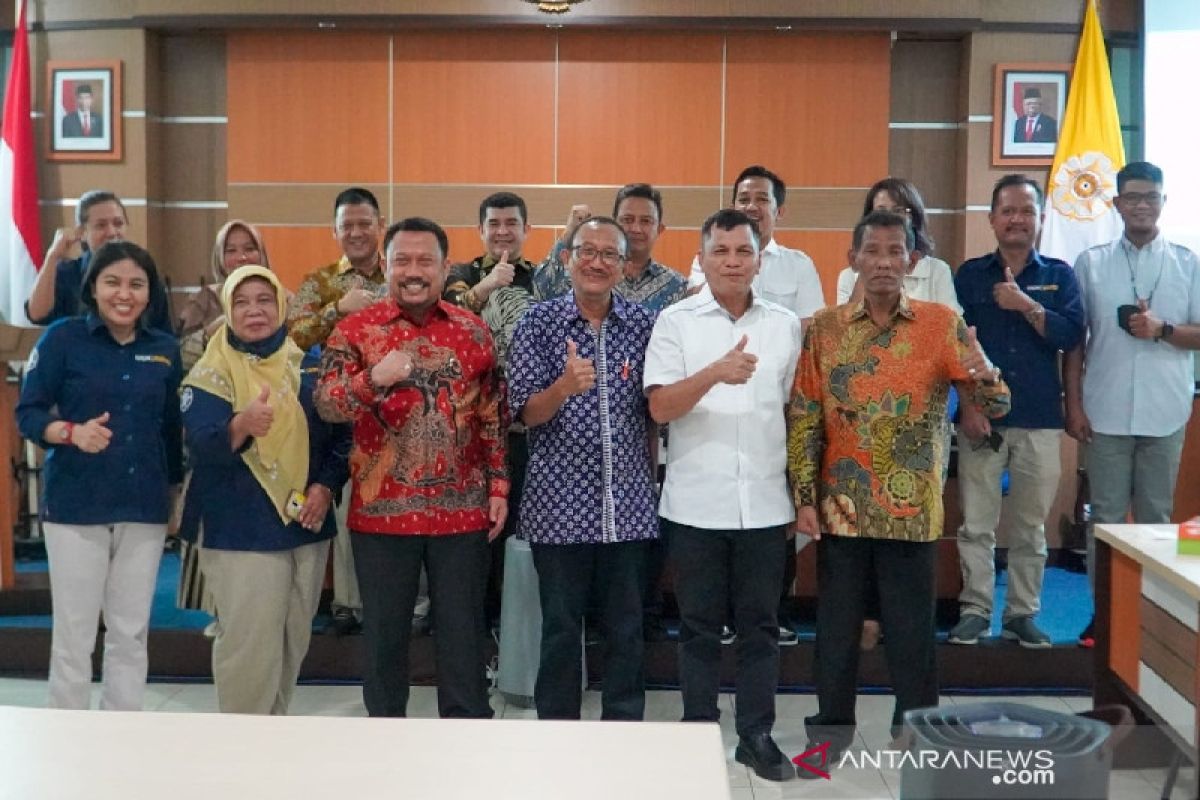 Kampar teken MoU program pembangunan daerah dan praktik KKN dengan UGM Yogyakarta