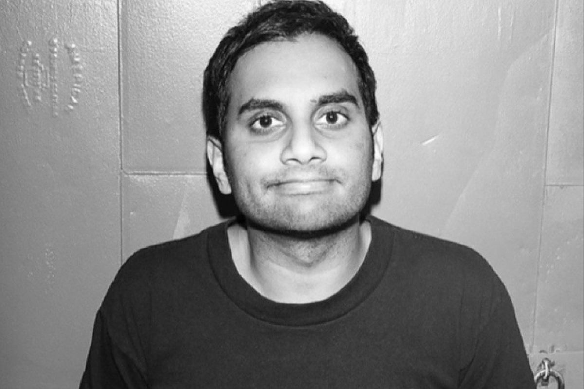 Aziz Ansari umumkan "Nightclub Comedian" akan tayang pada 25 Januari