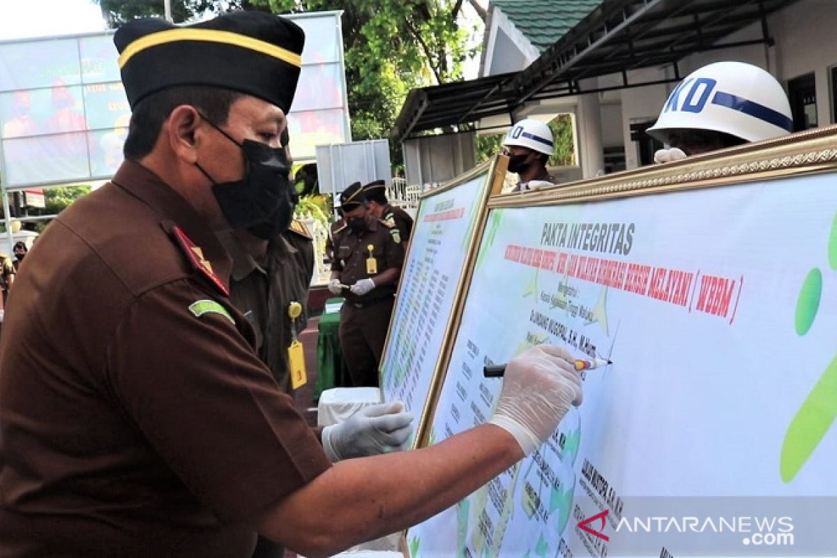 Kajati Maluku canangkan zona integritas WBK/WBBM, ditunggu realisasinya