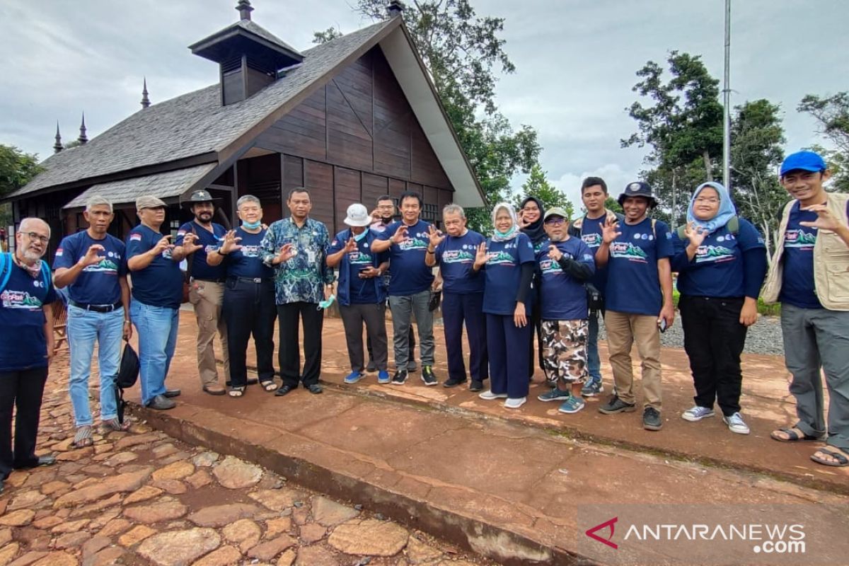 Dangsanak Geopark Meratus orientasi singkat tentang geopark di Mandiangin