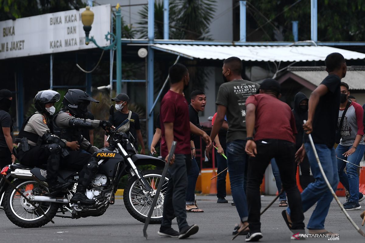 All parties must prevent teen gang fights: Jakarta deputy governor