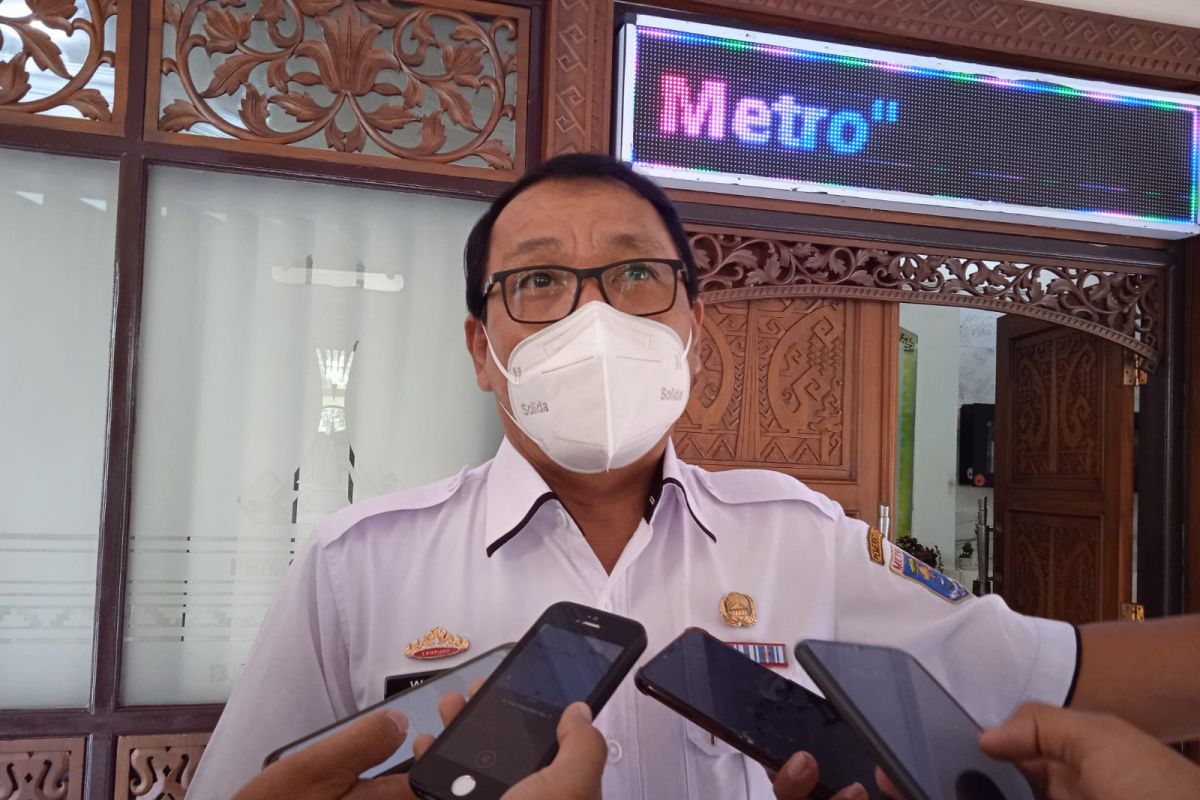 Rawan pohon tumbang, Wali Kota Metro minta pangkas pohon tua