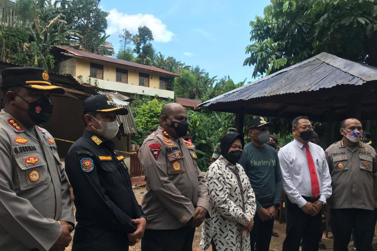 Risma harap pemda waspadai hunian di lereng bukit pemicu bencana longsor