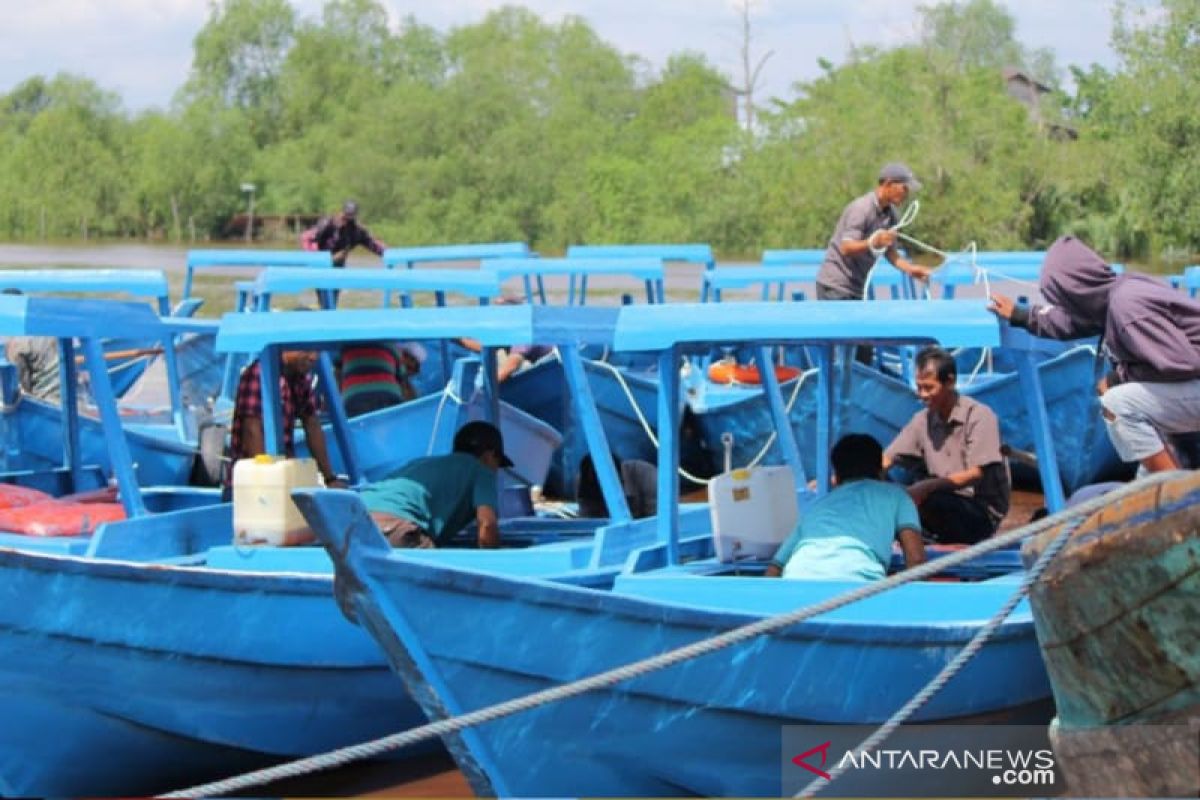 Pemprov Riau terima bantuan 5 kapal nelayan senilai Rp2,5 M