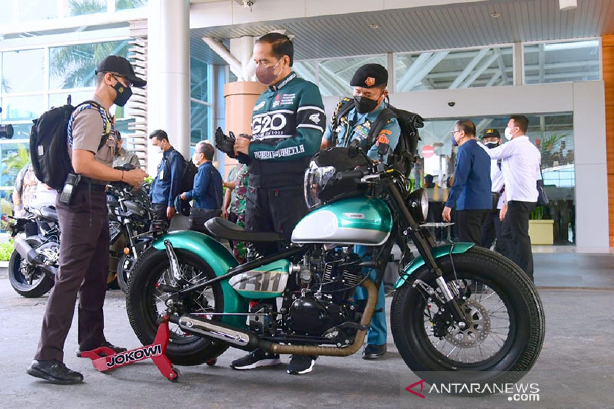 Jokowi tinjau infrastruktur MotoGP 2022 di Mandalika Lombok