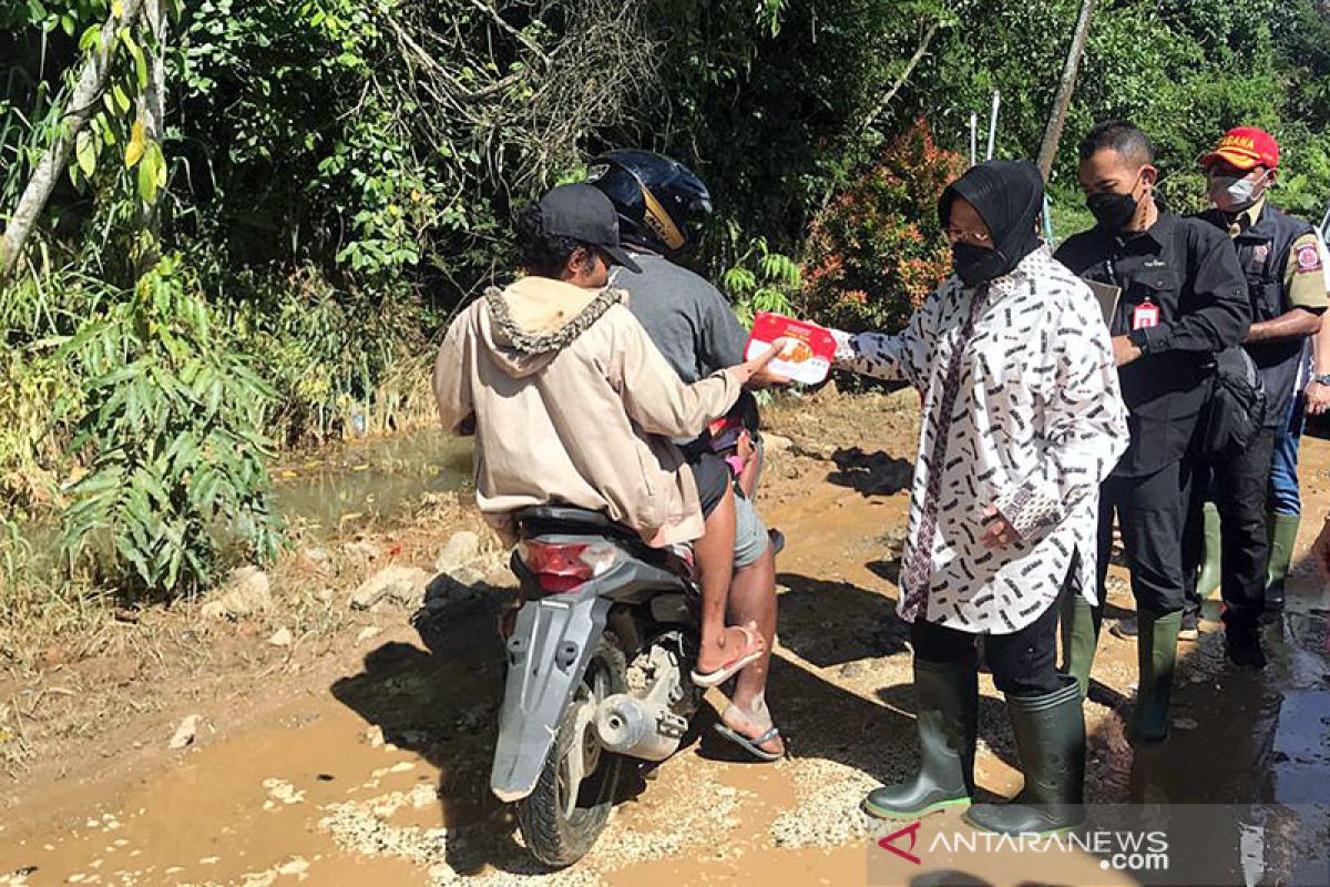 Kemensos pasang jaringan air bersih untuk lokasi banjir di Jayapura