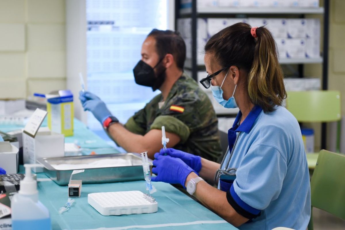 Spanyol tawarkan vaksin 'booster' bagi warga usia 18 tahun ke atas