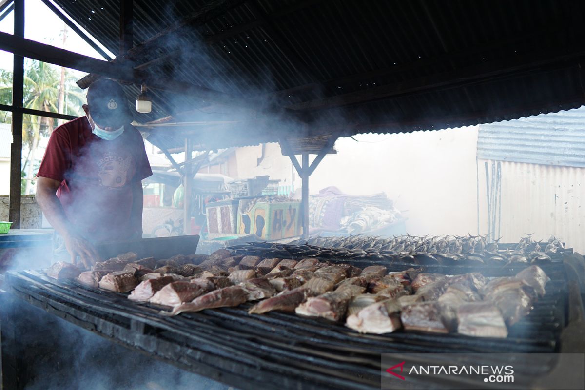 Produksi daging ikan tuna asap Gorontalo meningkat