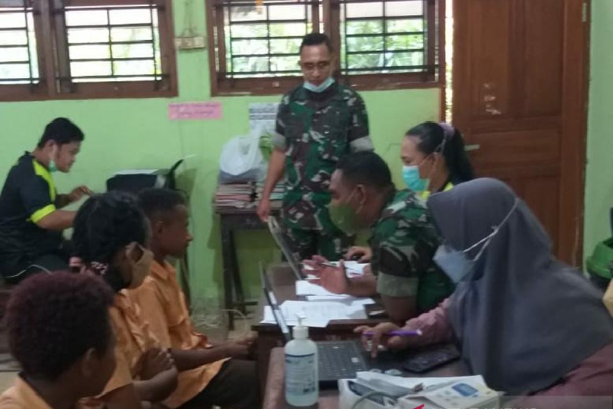 Kesdam XVII/Cenderawasih vaksinasi anak sekolah usia 6-11 tahun