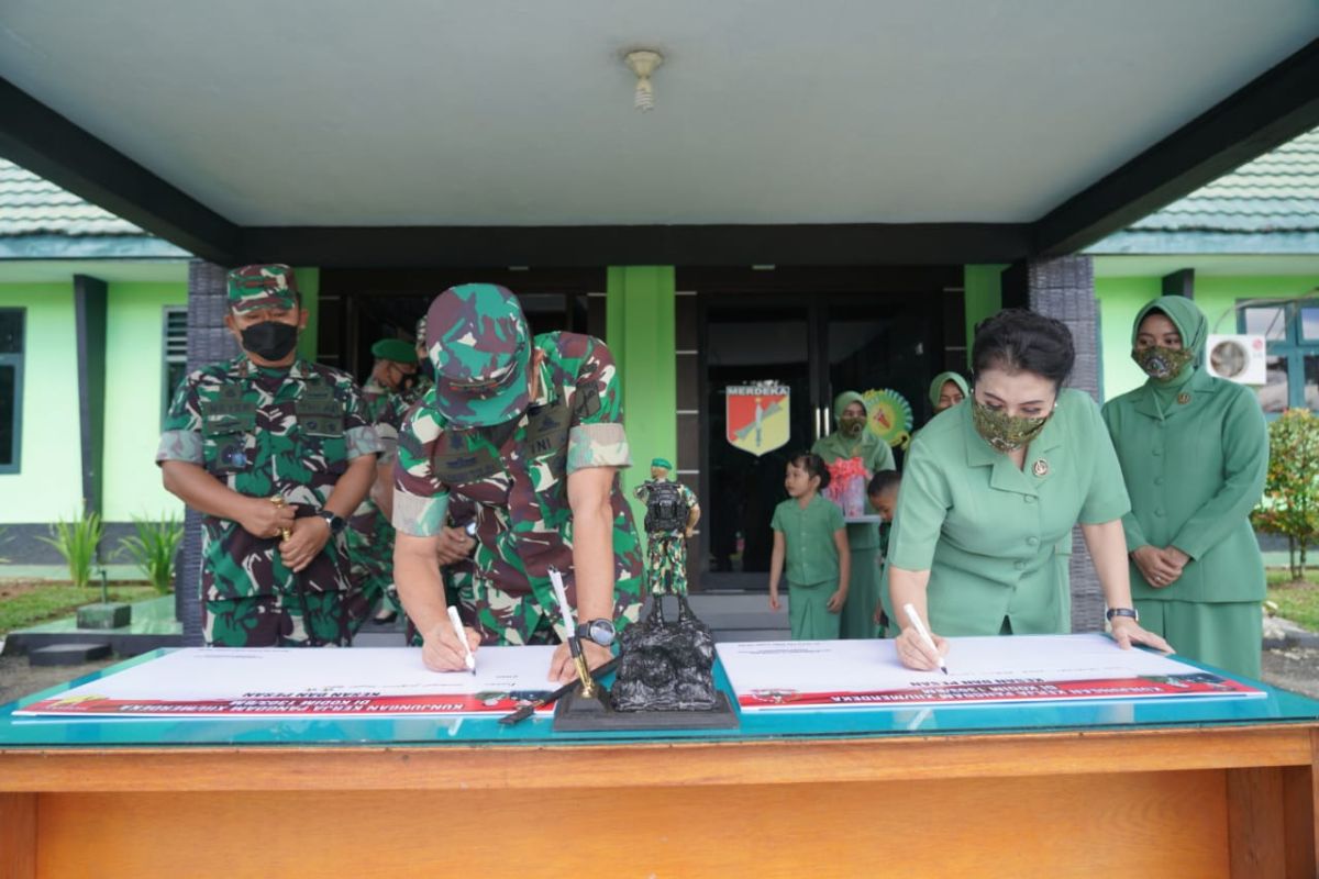 Pangdam minta Personel Kodim 1303  jadi contoh atasi kesulitan rakyat