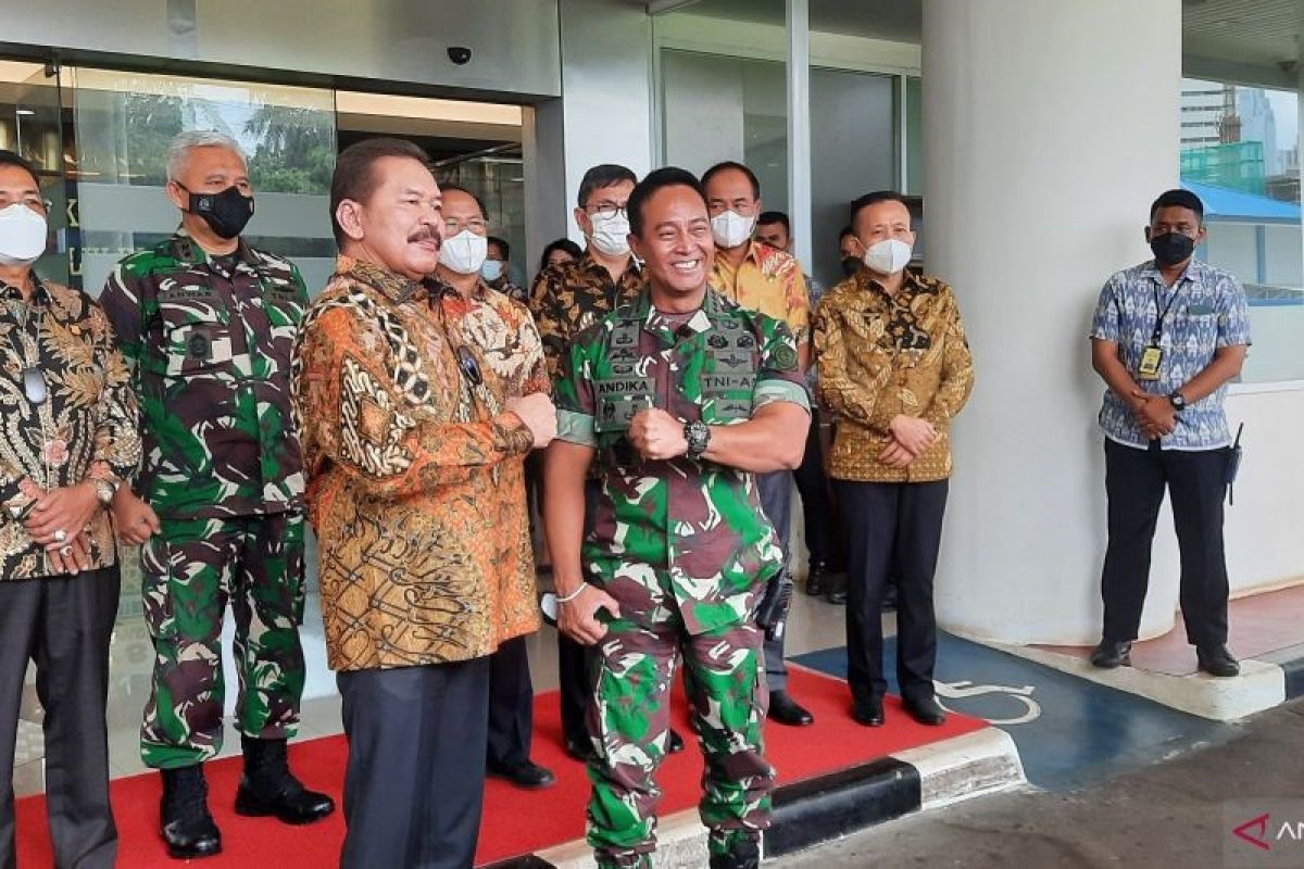 Panglima TNI Jenderal TNI Andika Perkasa dukung penyelesaian perkara koneksitas di Kejagung