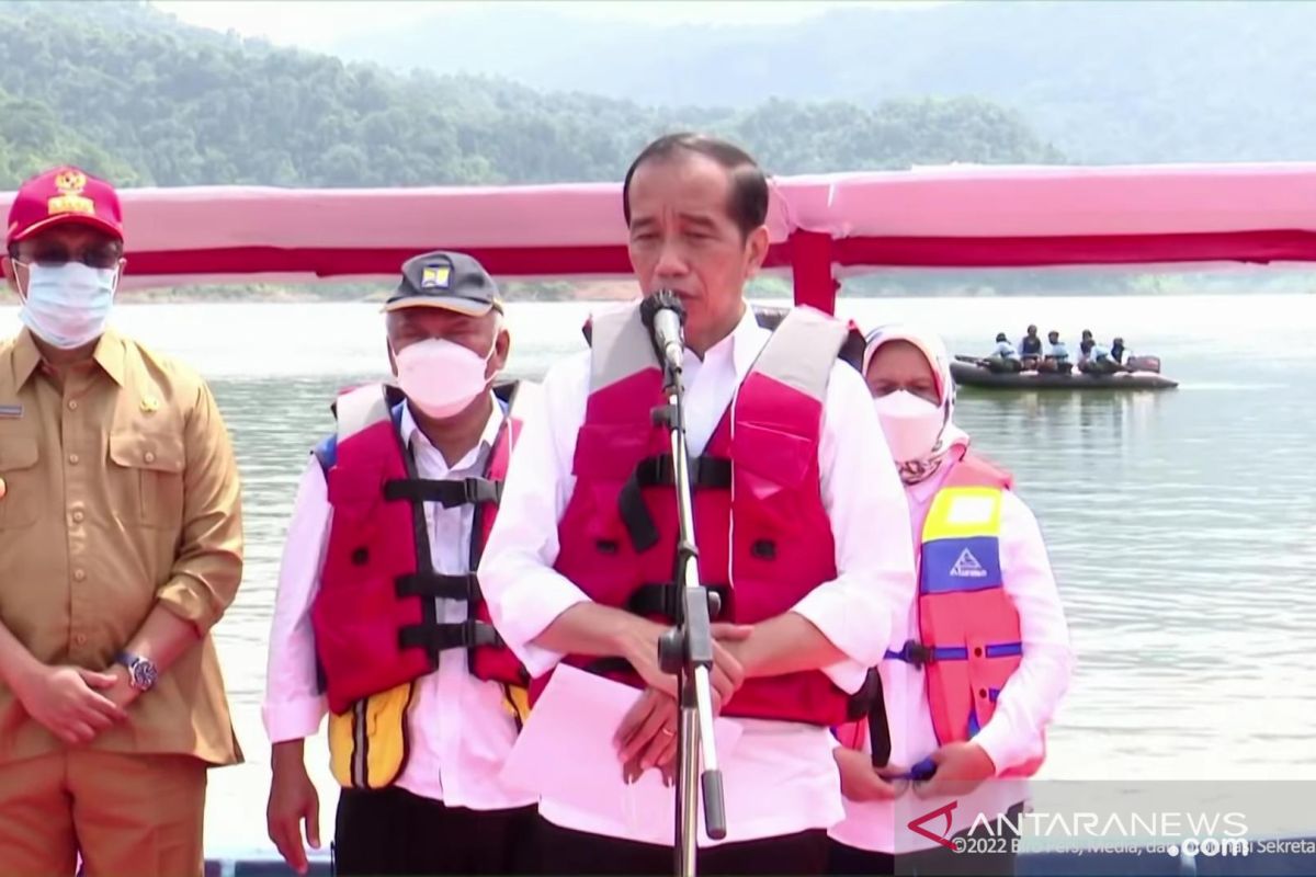 Jokowi inaugurates Bintang Bano Dam in West Nusa Tenggara