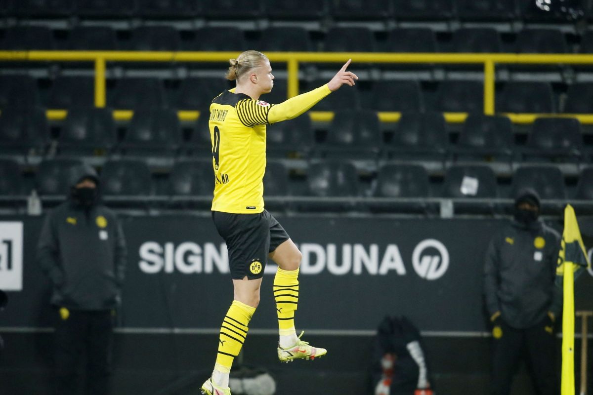 Liga Jerman - Dortmund hancurkan Freiburg 5-1