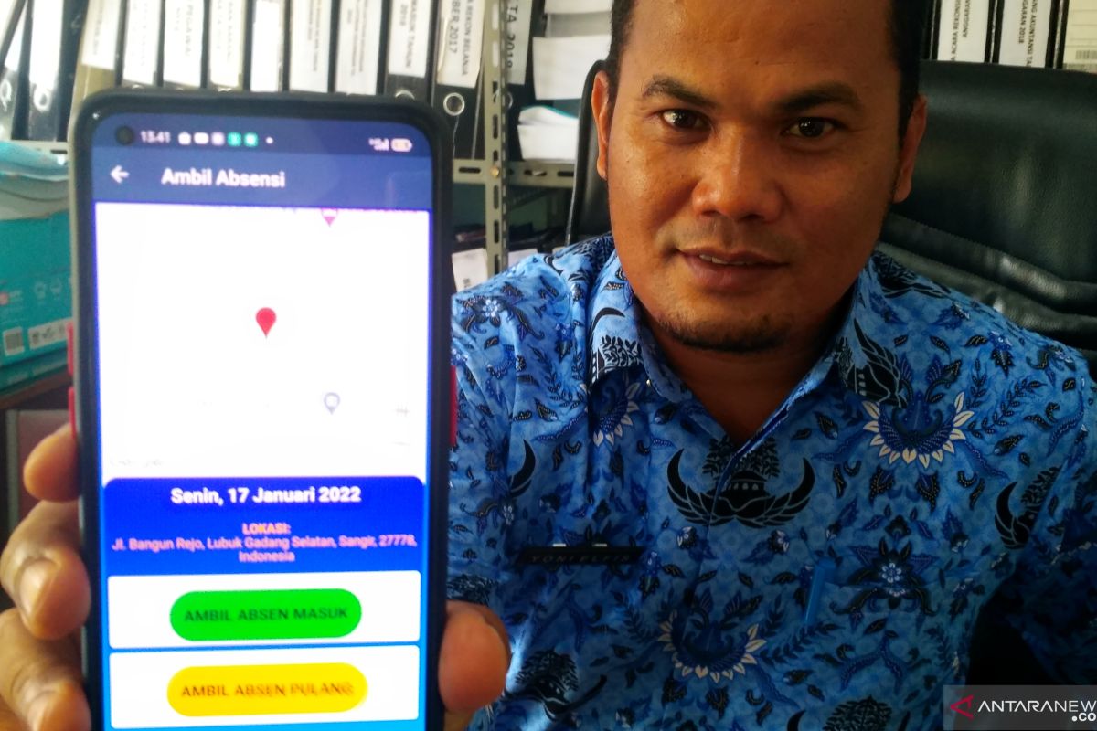 Pemkab Solok Selatan mulai terapkan absensi pegawai berbasis Android