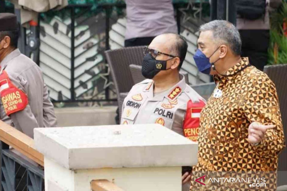 Polres Metro Bekasi rangkul komunitas balap motor liar