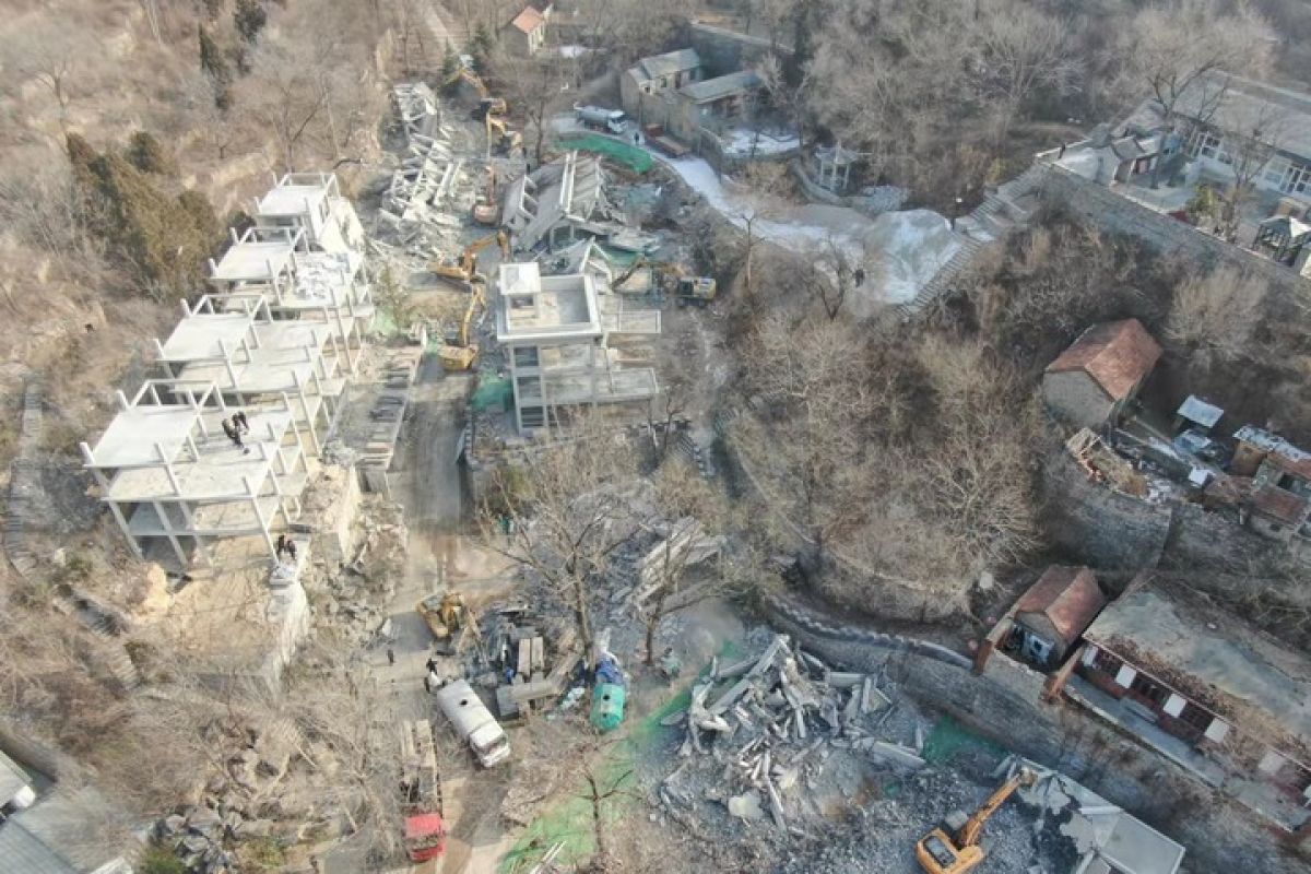 Kota Jinan di China robohkan bangunan ilegal di wilayah sumber mata air