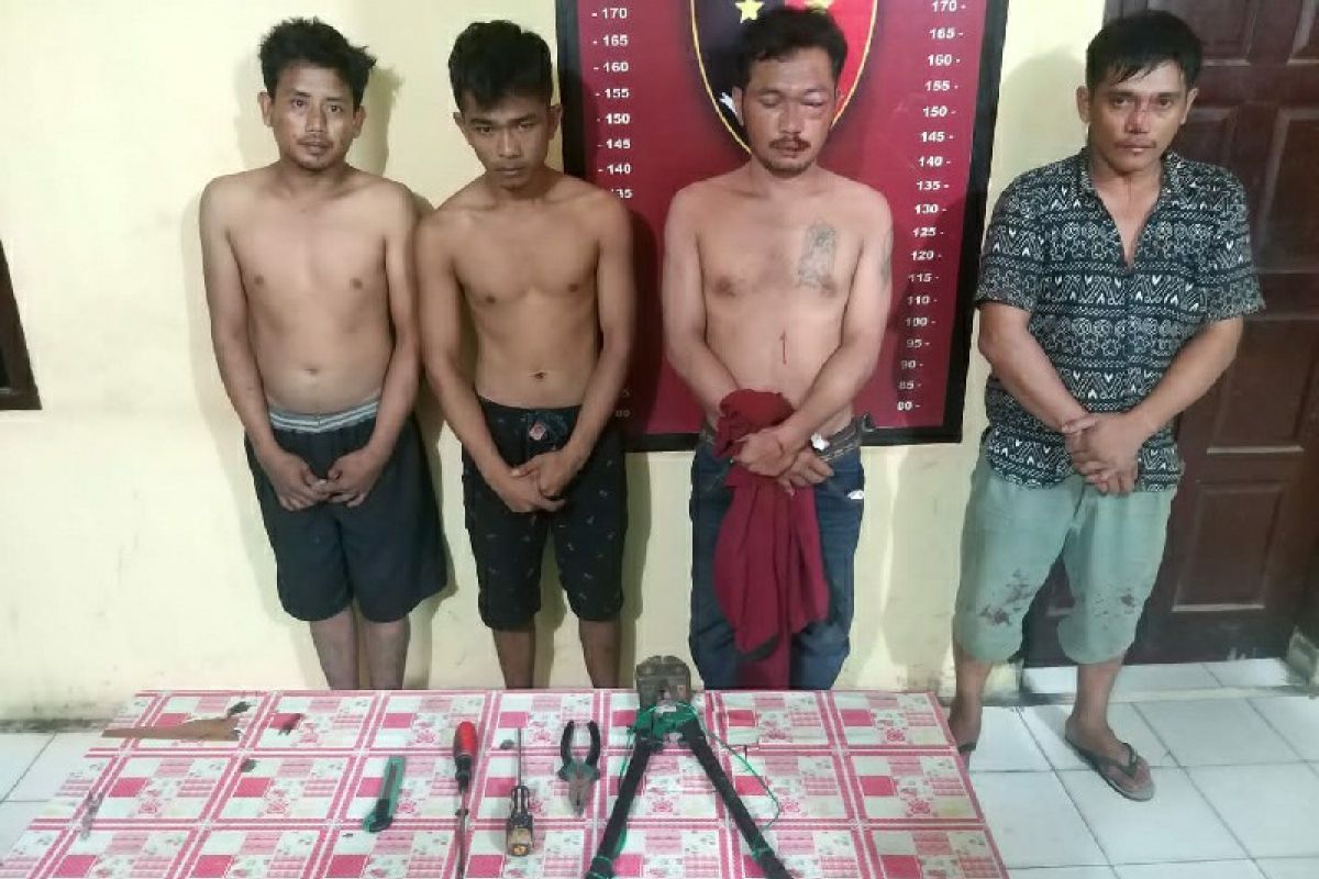 Gunakan Avanza curi kabel PLN di Tanjung Morawa, 4 pemuda diamankan polisi